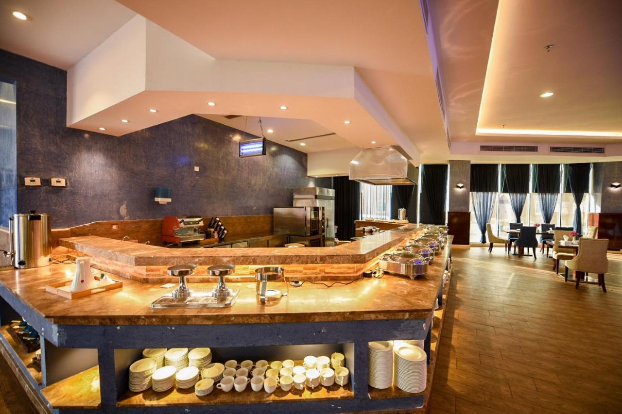 Hotel & Resort Golden Marina Yanbu Exterior photo